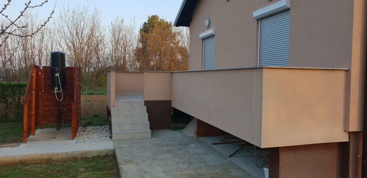 Holiday Home Begonja Privlaka  Eksteriør billede